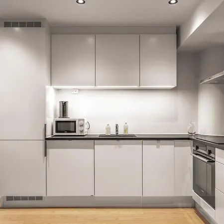 Prime Location - 2 Bedroom Apartment! Bergen