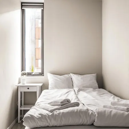 Prime Location - 2 Bedroom Apartment! *