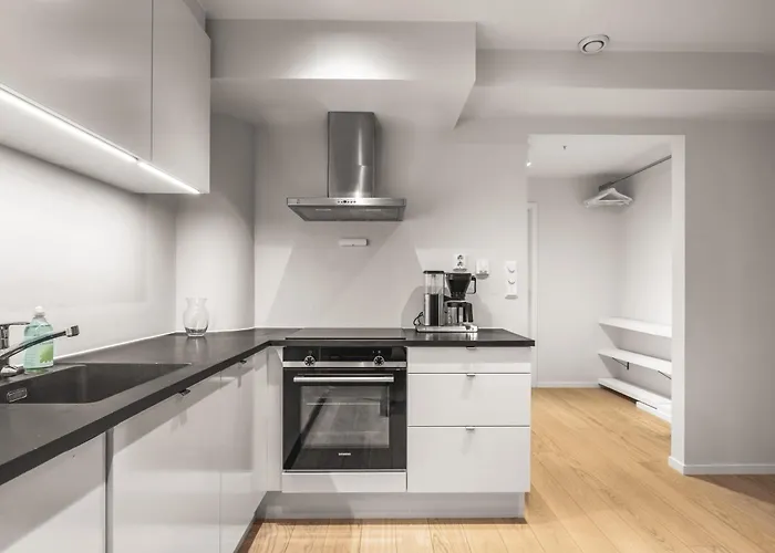 Prime Location - 2 Bedroom Apartment! Bergen